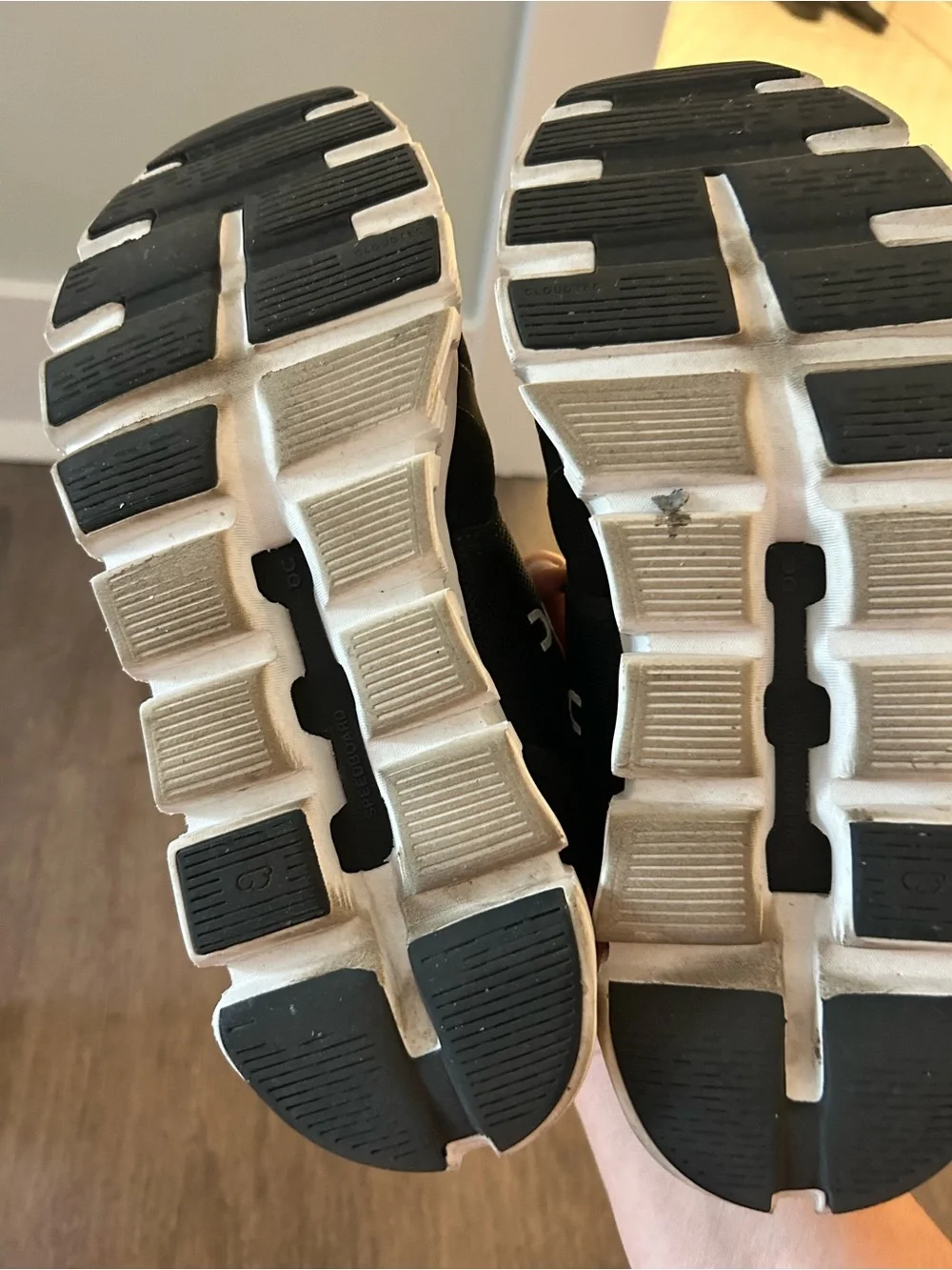 On Running women’s running
